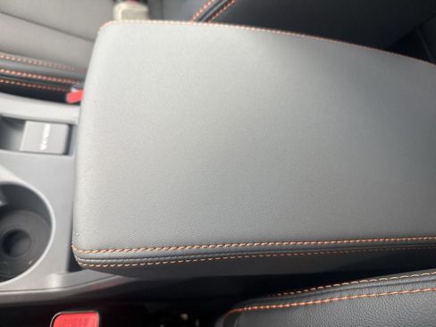 New 2026 Subaru Crosstrek 2.5i Limited w/ Crosstrek Mirror Package image 40