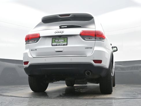 Used 2018 Jeep Grand Cherokee Limited image 29