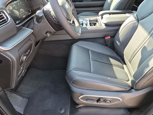 New 2026 Jeep Grand Wagoneer L Limited image 32