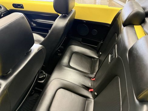 Used 2007 Volkswagen Beetle Convertible image 21