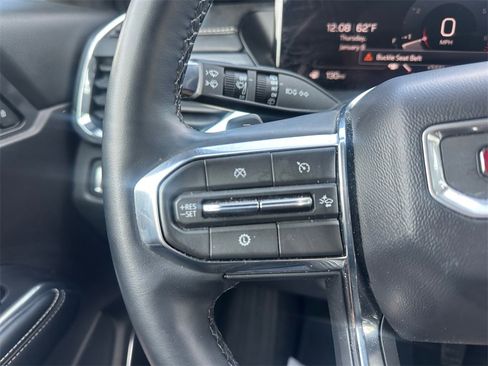 Used 2025 GMC Acadia Elevation image 30