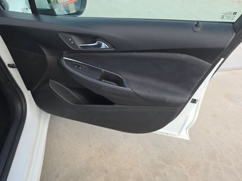 Used 2017 Chevrolet Cruze LS FWD image 54