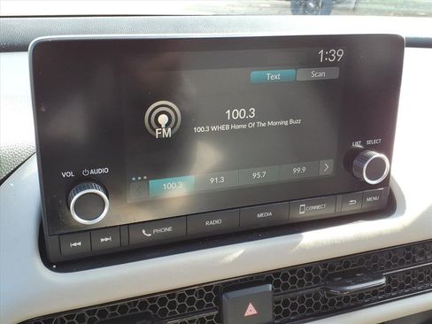 Used 2023 Honda HR-V LX image 17