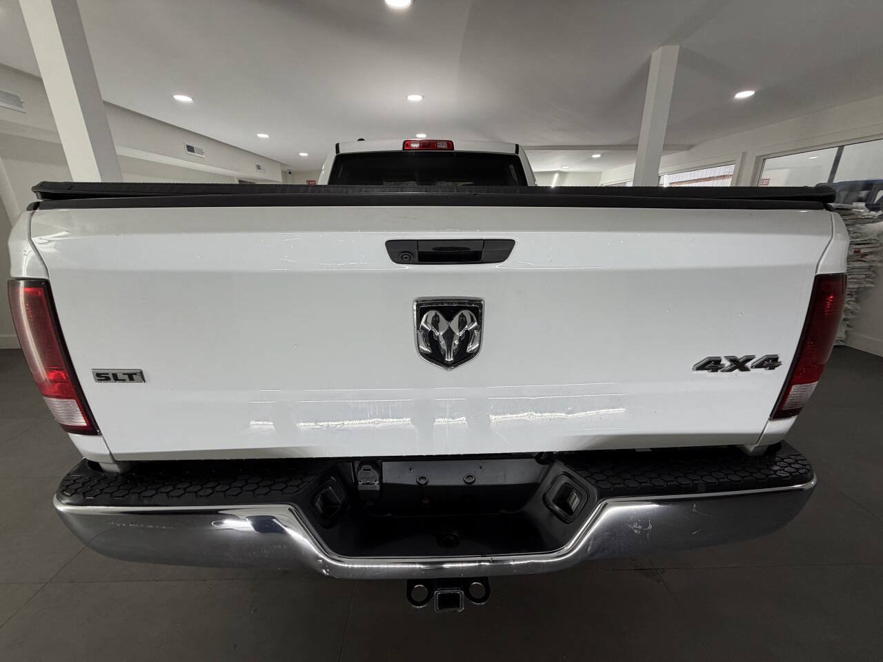 Used 2021 RAM 1500 Classic SLT AWD/4WD image 9