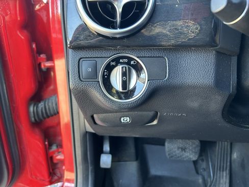 Used 2014 Mercedes-Benz GLK 350 4MATIC image 17