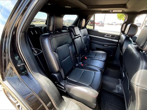 Used 2017 Ford Explorer Sport image 19