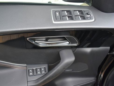Used 2019 Jaguar F-PACE Prestige image 29