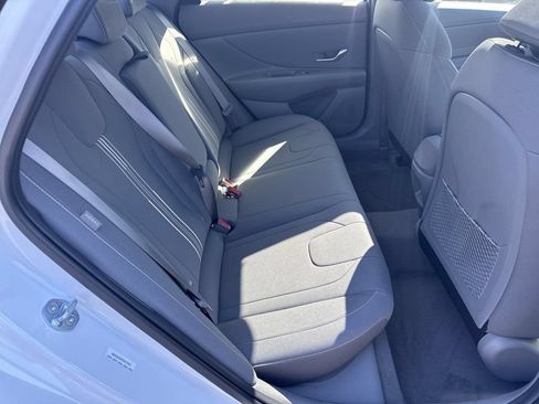 New 2025 Hyundai Elantra SEL FWD image 15