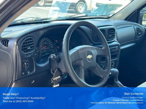 Used 2005 Chevrolet TrailBlazer LS w/ LS Preferred Equipment Group RWD image 11
