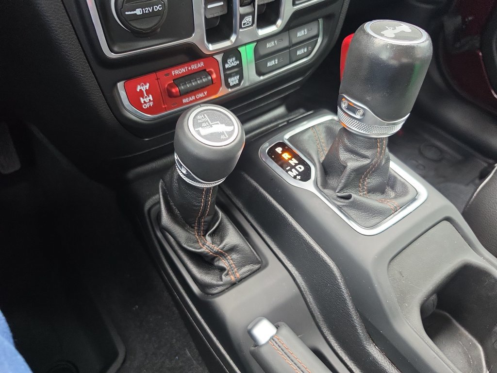 Used 2021 Jeep Wrangler Unlimited Rubicon AWD/4WD image 32