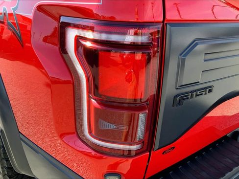 Used 2018 Ford F150 Raptor w/ Equipment Group 802A Luxury AWD/4WD image 28