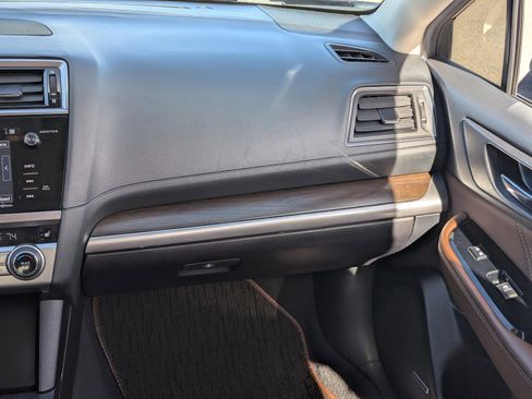 Used 2017 Subaru Outback 2.5i Touring w/ Popular Package #5A image 18