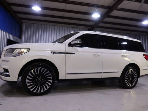 Used 2020 Lincoln Navigator Black Label w/ Cargo Convenience Package image 1