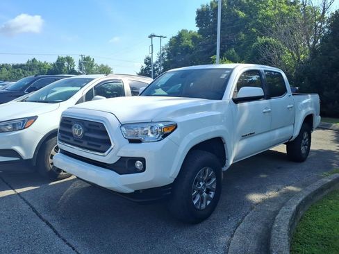 Used 2019 Toyota Tacoma SR5 RWD image 5