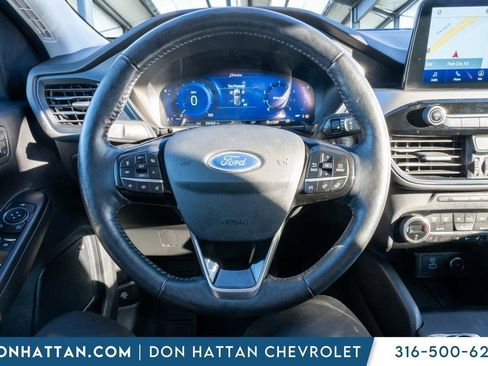 Used 2021 Ford Escape Titanium image 6