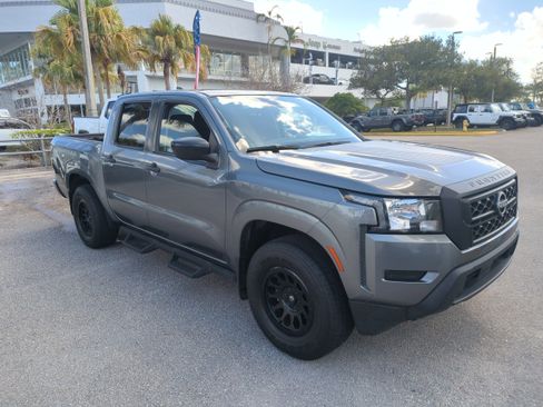 Used 2022 Nissan Frontier S w/ Technology Package image 2