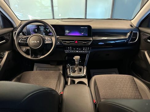 Used 2025 Kia Seltos S AWD/4WD image 9