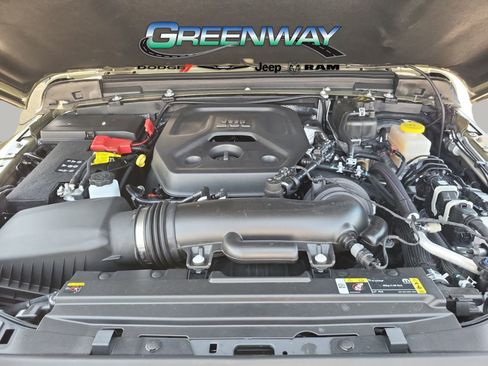 Used 2025 Jeep Wrangler Unlimited Sport AWD/4WD image 10