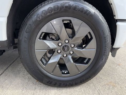 Used 2025 Ford F150 Lightning Flash image 49