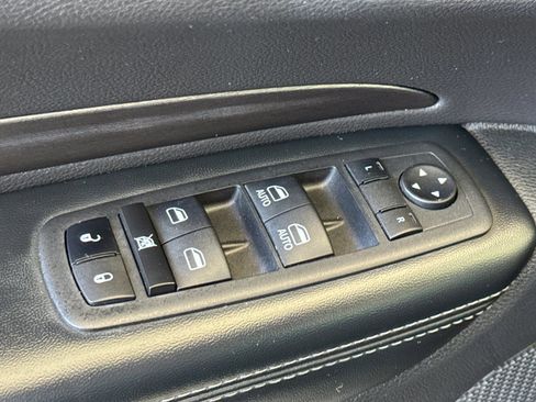 Used 2024 Dodge Durango SXT image 12