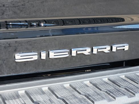Certified 2025 GMC Sierra 2500 Denali Ultimate image 12