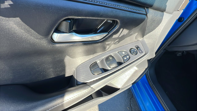 Used 2024 Nissan Sentra SV FWD image 19