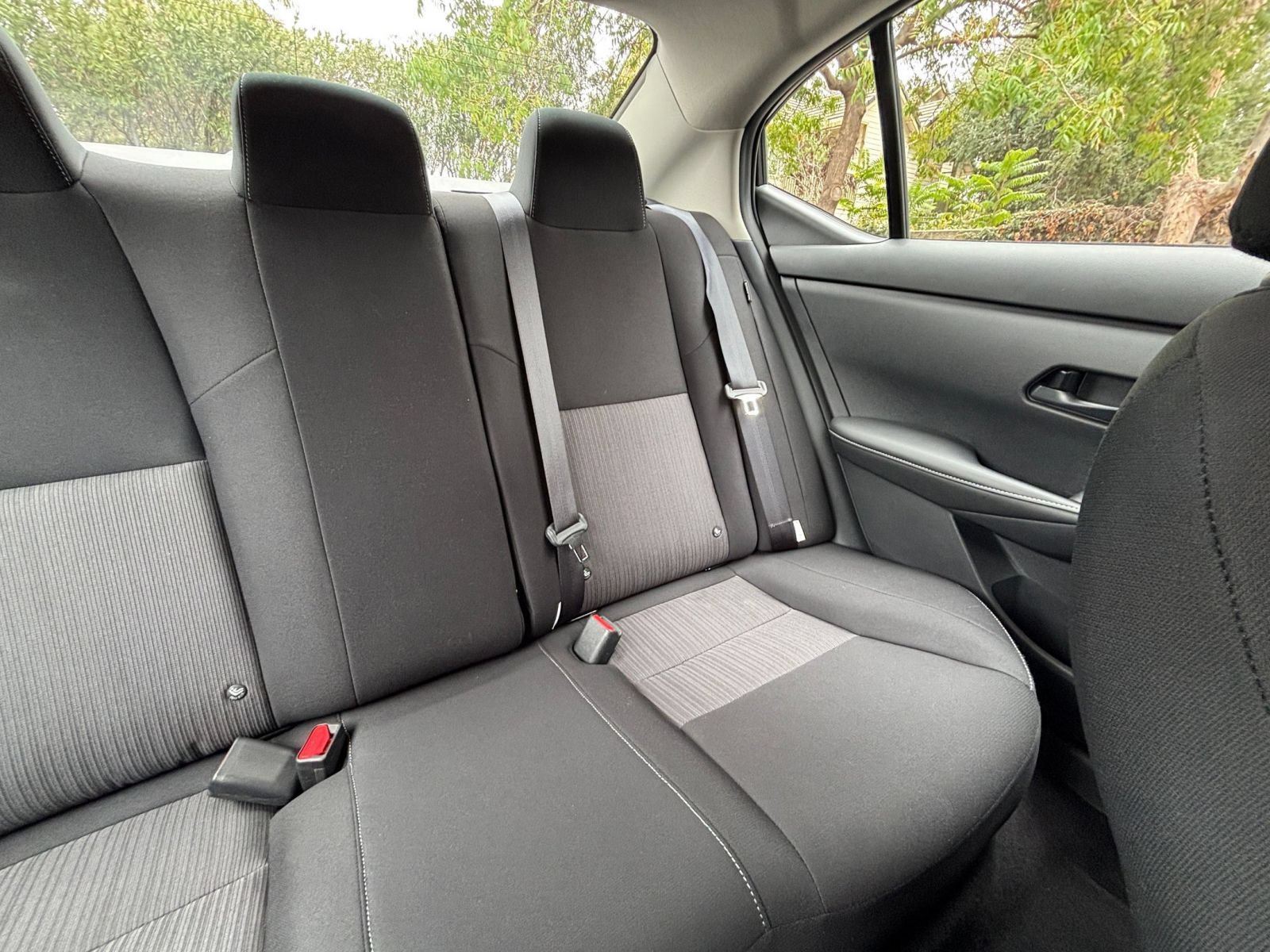 Used 2025 Nissan Sentra SV FWD image 34