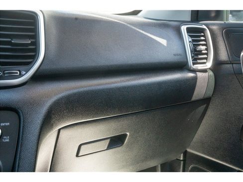 Used 2021 Kia Sportage LX AWD/4WD image 20