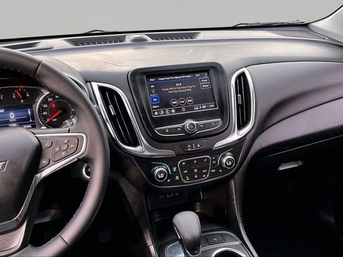 Used 2024 Chevrolet Equinox LT FWD image 9