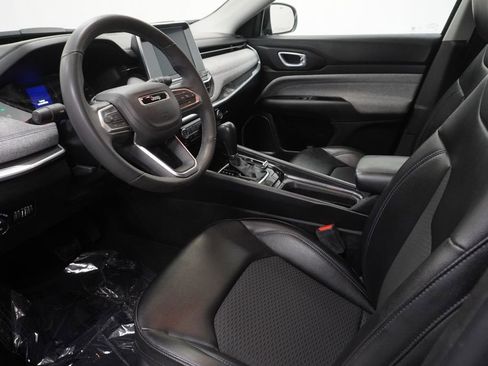 Certified 2022 Jeep Compass Latitude image 17