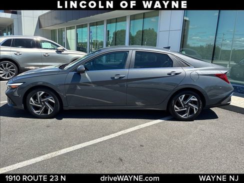 Used 2024 Hyundai Elantra Limited FWD image 2