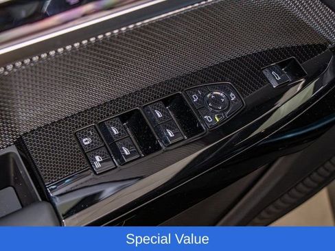 Used 2025 BMW 750e xDrive w/ Premium Package AWD/4WD image 15