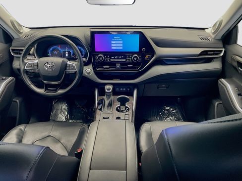 Used 2023 Toyota Highlander Limited AWD/4WD image 14