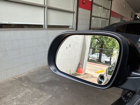 Used 2025 Kia Soul LX w/ LX Technology Package FWD image 17