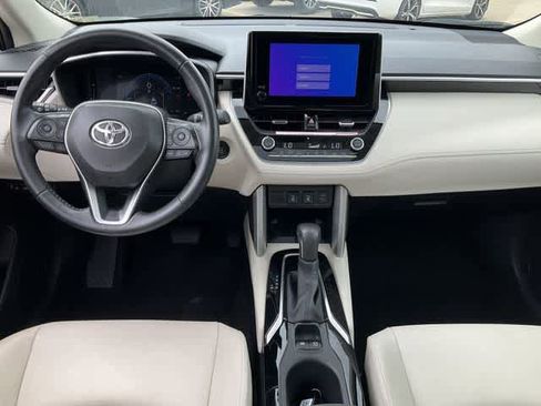 Certified 2024 Toyota Corolla Cross XLE w/ Convenience Package AWD/4WD image 19