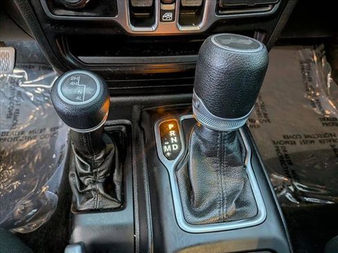 Used 2022 Jeep Wrangler Unlimited Sport image 13