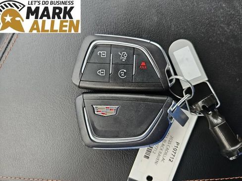 Used 2025 Cadillac CT5 V RWD image 36