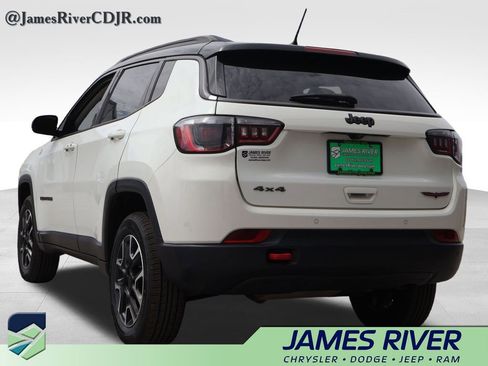 Used 2021 Jeep Compass Trailhawk AWD/4WD image 3
