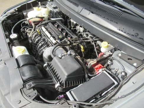 Used 2020 Dodge Journey SE w/ SE Popular Equipment Group image 12