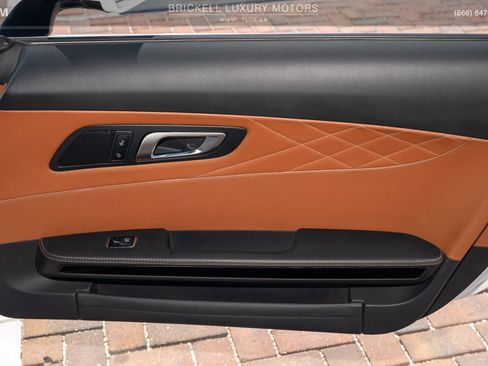 Used 2018 Mercedes-Benz AMG GT Roadster image 17