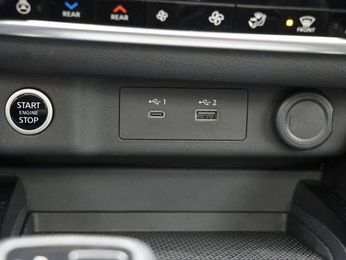 Used 2023 Nissan Rogue SL w/ SL Premium Package image 25