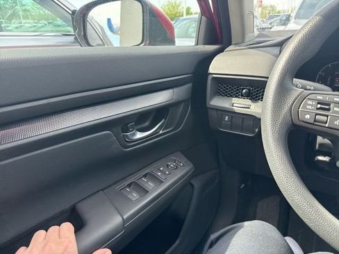 Used 2024 Honda CR-V EX image 9