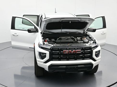 Certified 2024 GMC Canyon Elevation image 45