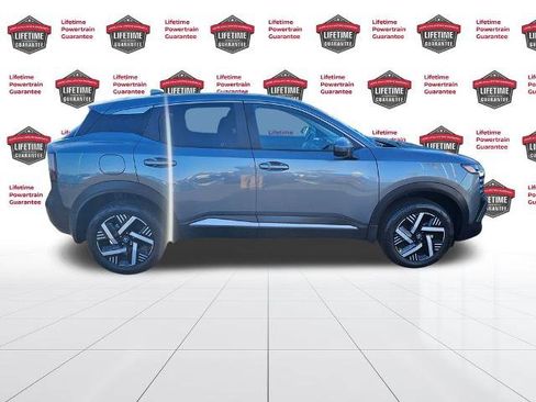 Certified 2025 Nissan Kicks SV image 6