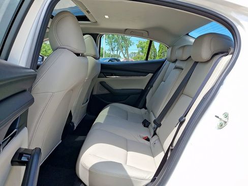Used 2024 MAZDA MAZDA3 s FWD image 10