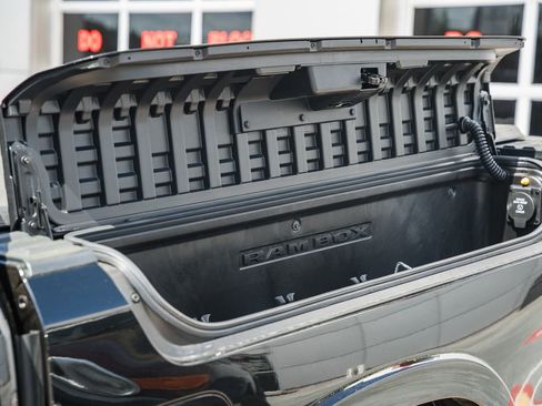 New 2026 RAM 1500 Limited AWD/4WD image 23