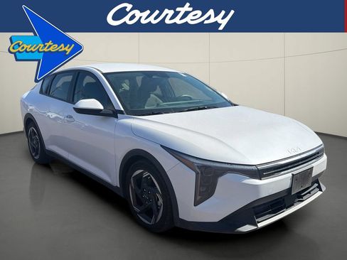 Used 2025 Kia K4 EX FWD image 1