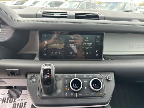 Used 2024 Land Rover Defender 110 X-Dynamic SE image 15