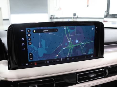 Used 2025 Lincoln Aviator AWD w/ Jet Appearance Package image 22