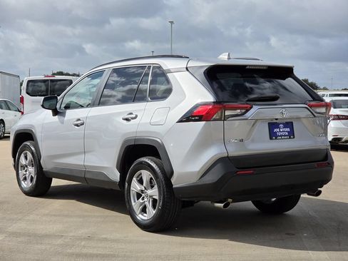 Used 2025 Toyota RAV4 XLE FWD image 7